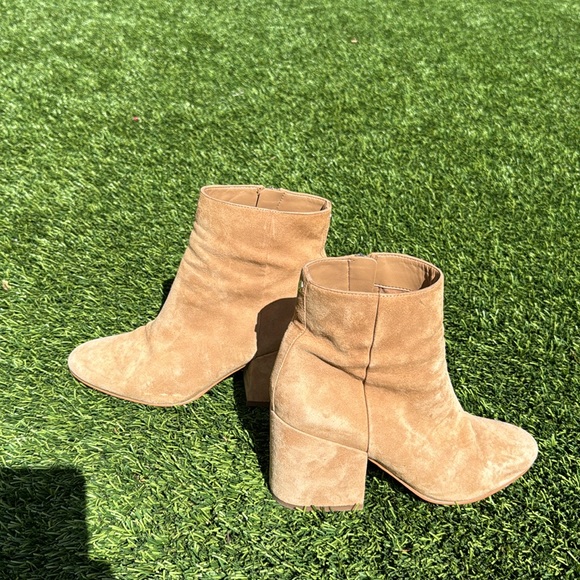 Women’s Sam Edelman 7.5 Fawn Boot in Warm Oat - Picture 7 of 8